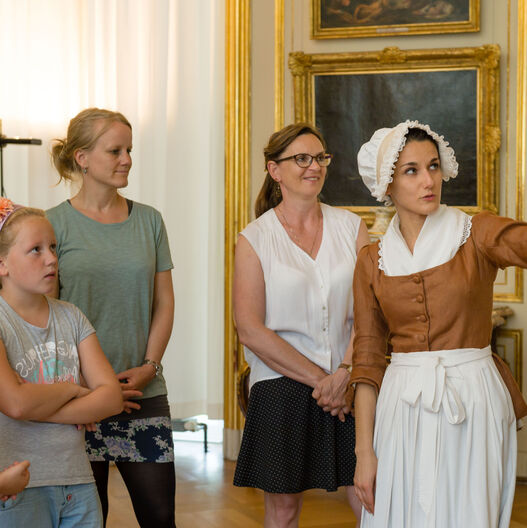 Führung mit der Kammerzofe Sophie
