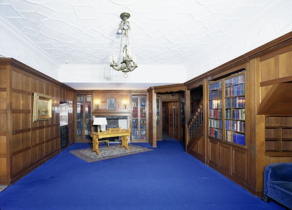 Schloss Cecilienhof, Amerikanisches Arbeitszimmer (ehemals Bibliothek des Kronprinzen)